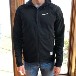 Hyper Elite Therma-Fit Nike sweatshirt